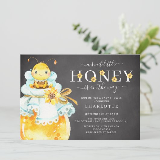 Sweet Little Honey Bee Baby Shower Einladung (Stehend Vorderseite)