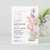 Sweet Little Lamb Pink Ballon Wildblume Einladung (Stehend Vorderseite)