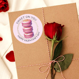 Sweet on You Happy Valentine's Day Macaron Runder Aufkleber