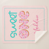 Sweet One Donut Sprinkles Design Personalisiert Ba Sherpadecke (Vorderseite (Horizontal))