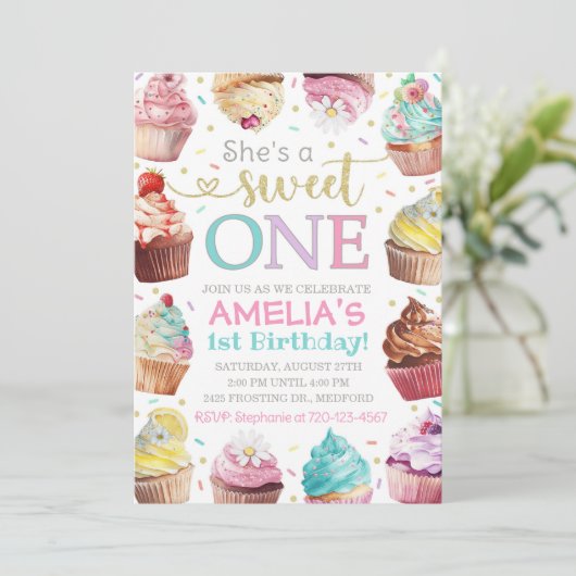 Sweet One Einladung, Cupcake Einladung (Stehend Vorderseite)