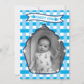 Sweet One First Birthday Gingham Photo Invitations Einladung (Rückseite)