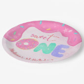 Sweet One Pink Zuckerguss Girl's First Birthday Pappteller (Schrägansicht)
