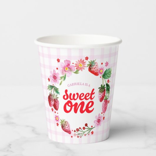 Sweet One Strawberry First Birthday Pink Kariert Pappbecher (Rückseite)