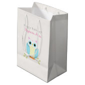 Sweet Owl Birthday Mittlere Geschenktüte (Rückseite Schrägansicht)