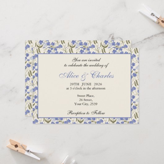 Sweet Pea Floral Blue und Cream Weditation Einladung (Vorderseite/Rückseite Beispiel)