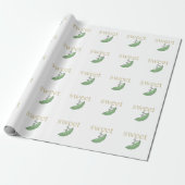 Sweet Pea Personality Gold Text Green Pea Pod Geschenkpapier (Ungerollt)