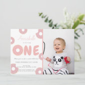 Sweet Pink Donut Girl Foto 1. Geburtstag Einladung (Stehend Vorderseite)