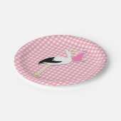 Sweet Pink Gingham und Stork Baby Shower Plate Pappteller (Schrägansicht)