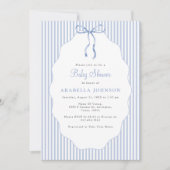 Sweet Pinstriped Blue Bow Baby Shower Einladung (Vorderseite)