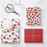 Sweet Red Strawberries & White Blume Muster Geschenkpapier Set<br><div class="desc">Erdbeerbeerbeerpapier mit drei passenden Erdbeermustern: ein Blatt mit roten Erdbeeren,  Blätter und weißen Blume,  ein Blatt mit vielen Erdbeeren und ein rotes Blatt mit kleinen Erdbeersamen. Perfekte Packpapiere für Geburtstage zum Thema Erdbeere,  Erdbeerduschen und Brautparty zum Thema Erdbeere.</div>