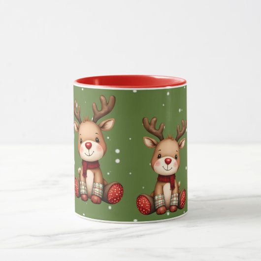 Sweet Reindeer Pair in Holiday Snowfall Tasse (Zentrum)