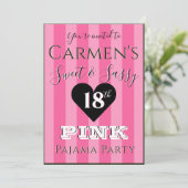 Sweet & Sassy Pink Pajama Party Foto Einladung (Stehend Vorderseite)