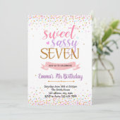 Sweet Sassy Sieben Geburtstagsparty Thema Einladung (Stehend Vorderseite)