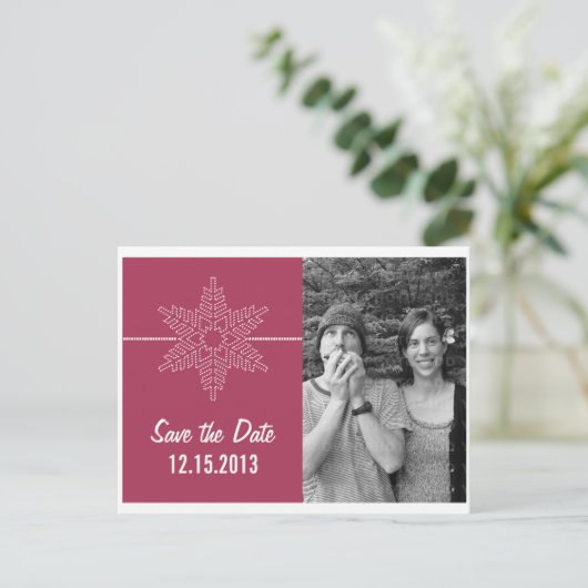Sweet Snowflake Save the Date Postcard, Fuchsia Ankündigungspostkarte (Stehend Vorderseite)