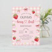 Sweet Strawberry 1st Birthday Party Einladung (Stehend Vorderseite)