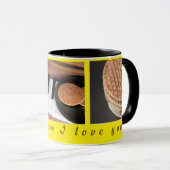 Sweet Stroopwafel Piano Tasse — Geschenk für Mutte (VorderseiteRechts)