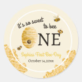 Sweet To Bee One First Birthday Bees Honeycomb Runder Aufkleber (Vorderseite)