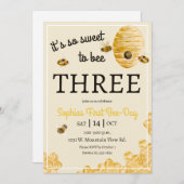 Sweet to Bee Three Honeycomb Bees 3rd Birthday  Einladung (Vorne/Hinten)