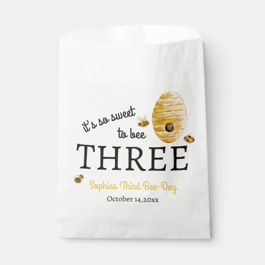 Sweet To Bee Three Third Birthday Bees Honeycomb Geschenktütchen (Vorderseite)