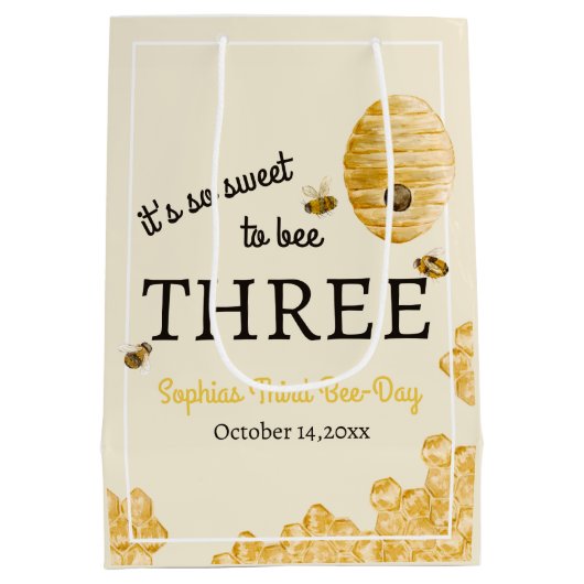 Sweet To Bee Three Third Birthday Bees Honeycomb Mittlere Geschenktüte (Rückseite)