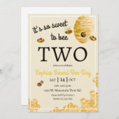 Sweet to Bee Two Honeycomb Bees 2nd Birthday Party Einladung (Vorne/Hinten)