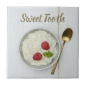 Sweet Tooth Reis Pudding mit Himbeeren Nachtisch Fliese (Vorderseite)