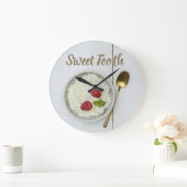 Sweet Tooth Reis Pudding mit Himbeeren Nachtisch Große Wanduhr (Zuhause)