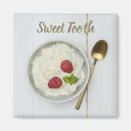 Sweet Tooth Reis Pudding mit Himbeeren Nachtisch Magnet