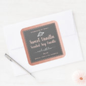 Sweet Vanilla Scented Soy Candles Labels Pink Grau Quadratischer Aufkleber (Umschlag)