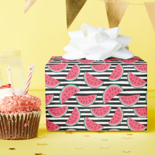 Sweet Watermelon on Stripes Black & White Muster Geschenkpapier (Geburtstagsparty)