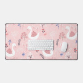 Sweet White Swans On Pastel Pink Floral Ballet Schreibtischunterlage (Tastatur & Maus)
