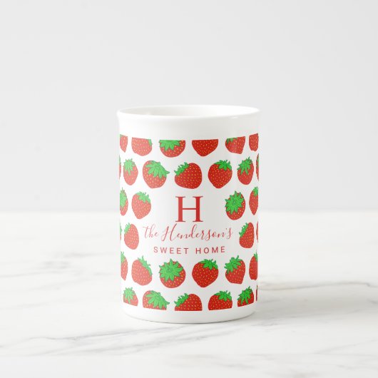 Sweet Zuhause Family Monogram Strawberry Porzellantasse (Vorderseite)