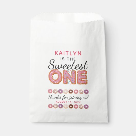 SWEETEST ONE Pink Iced Donuts Baby First Birthday Geschenktütchen (Vorderseite)