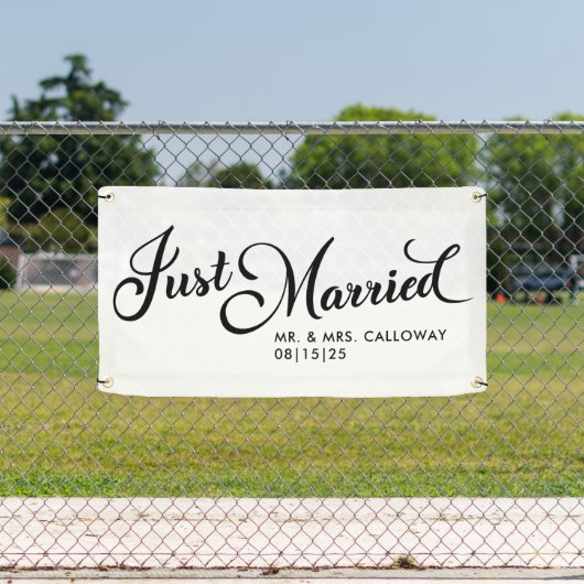 Sweetly Just Married Car Banner (Insitu)