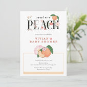 Sweety Little Peach & Floral Baby Dusche Einladung (Stehend Vorderseite)