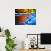 Swift River reflektiert Herbstfarben Poster (Heimbüro)