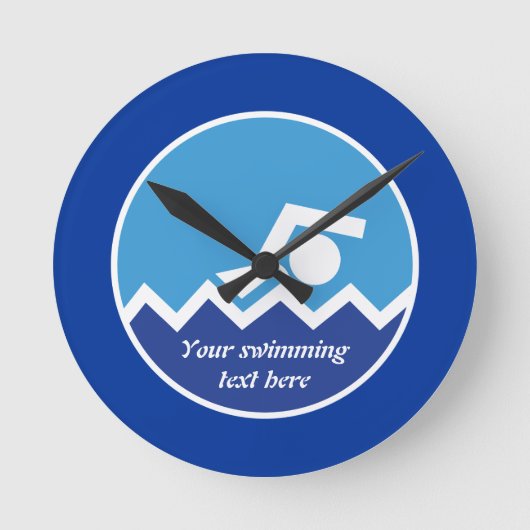 Swimming gifts, swimmer on a blue circle custom runde wanduhr (Vorderseite)
