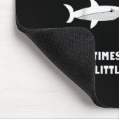 Swimming Motivation Shark Chase Funny Shark Mousepad (Ecke)
