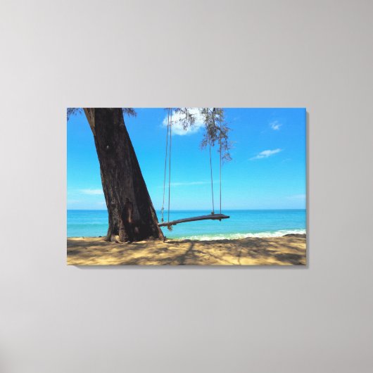 Swings & Tree auf dem Sand Leinwanddruck (Vorderseite)