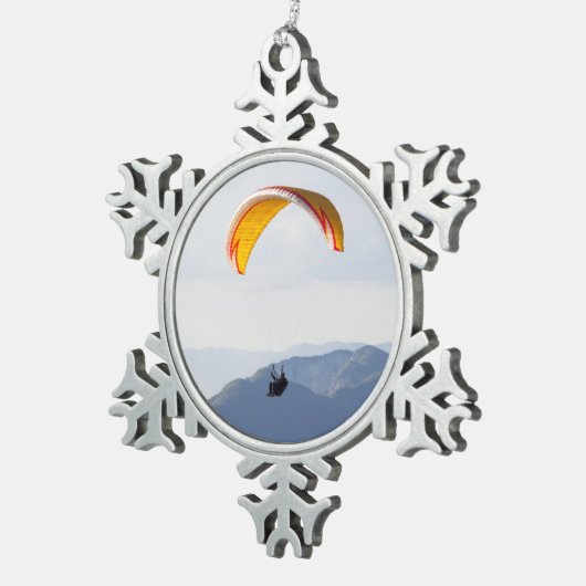 Swiss Paragliding Snowflake Orange Schneeflocken Zinn-Ornament (Rechts)
