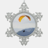 Swiss Paragliding Snowflake Orange Schneeflocken Zinn-Ornament (Vorderseite)