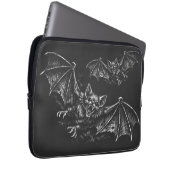 Swooping Bat - von BurnsInHell Laptopschutzhülle (Vorne Rechts)