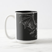 Swooping Bat - von BurnsInHell Zweifarbige Tasse (Links)