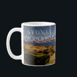 Sydney Australia Skyline von Bradleys Head Kaffeetasse<br><div class="desc">Die Skyline von Sydney,  Australien und die Harbour Bridge sind vom Bradleys Head aus zu sehen,  der sich an der Nordküste von Sydney Harbour befindet,  einem Teil des Sydney Harbour National Park.</div>