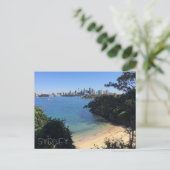 Sydney Beach Skyline Postkarte (Stehend Vorderseite)
