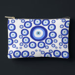Symbol-Muster für griechisches Auge Viel Glück Zubehörtasche<br><div class="desc">Ein abstraktes Muster des griechischen viel Glück-Symbols. Dieses Symbol ist auch mit vielen anderen Kulturen und Traditionen verbunden. Die verschiedenen blauen Farbtöne kontrastieren mit dem weißen Hintergrund und schaffen ein griechisches Inselsommergefühl. Perfektes Geschenk für alle, die mystische abstrakte Illustrationen Liebe. Ideal für ein Geburtstagsgeschenk, Kinderzimmer-Dekoration, Kinderspielkunst, Wohngestaltung, Weihnachtsgeschenk oder Geschenk...</div>