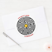 Symbole für antikes Labyrinth und Erleuchtung Runder Aufkleber (Umschlag)