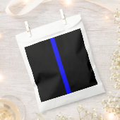 Symbolisches Memorial zu Thin Blue Line auf einer Geschenktütchen (Ausgeschnitten)