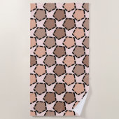 Symmetric Brown Pentagons mit gestrichelten Grenze Strandtuch (Vorderseite)
